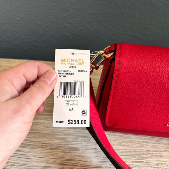🆕 Michael Kors Vibrant Red Crossbody Bag - Picture 3 of 9